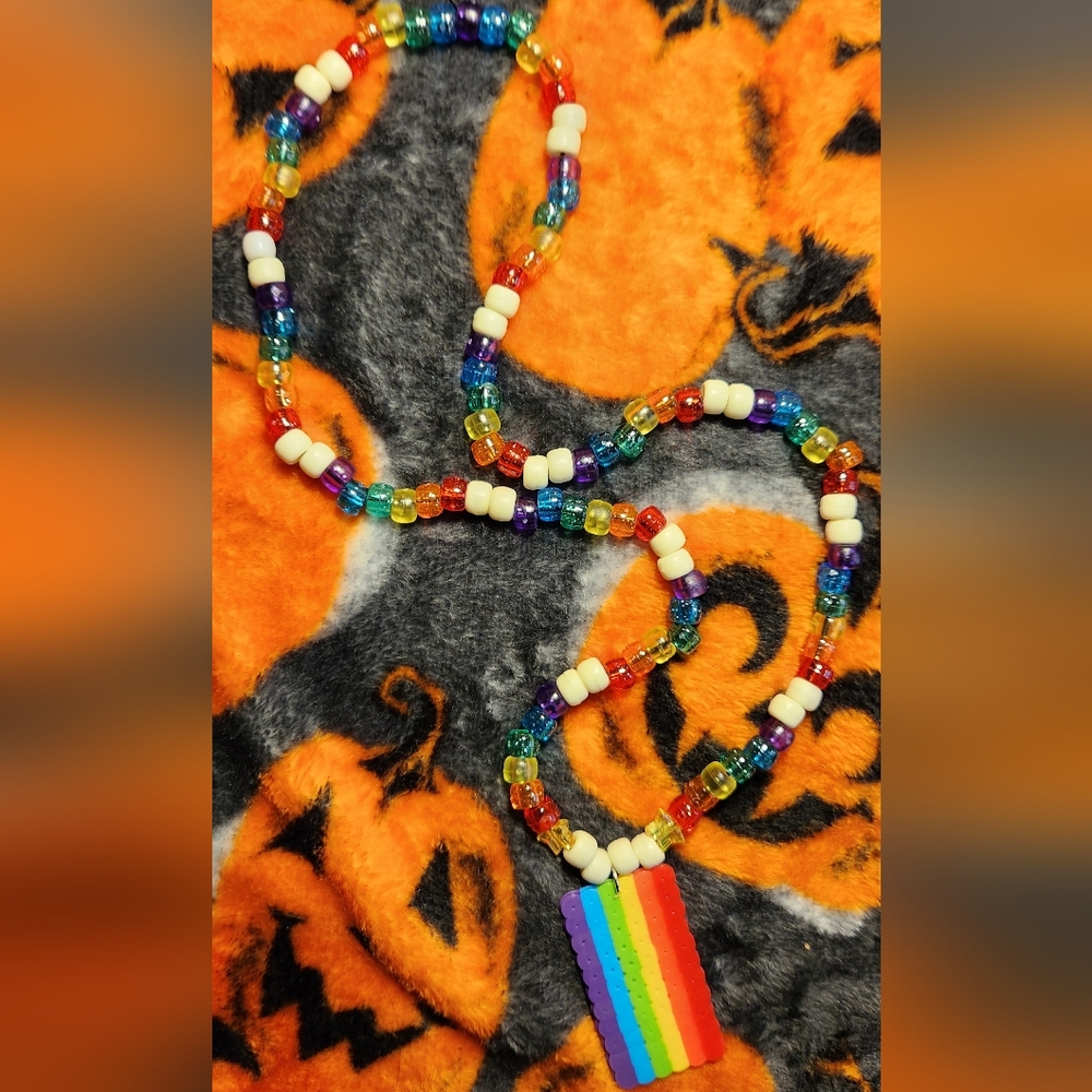Rainbow pride necklace ✨️🌈🏳️‍🌈🌈✨️